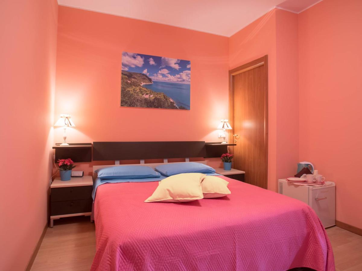 Juliette Rooms Jesi Zewnętrze zdjęcie